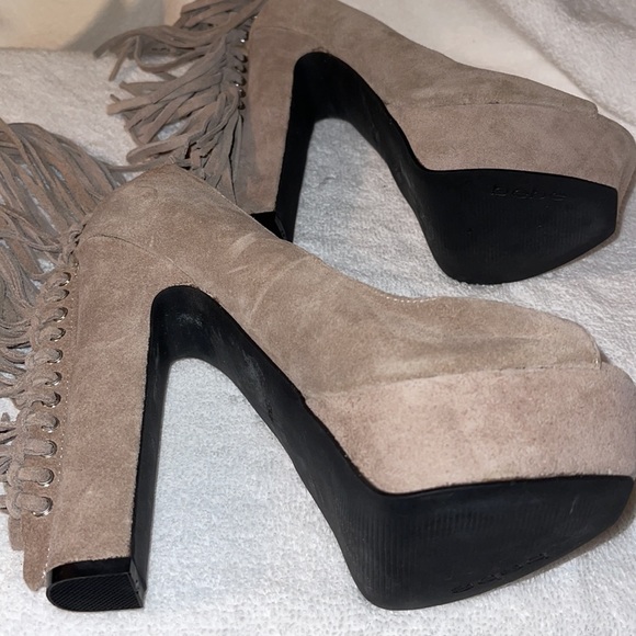 NWOT - BEBE PLATFORM PEEP TOR FRINGE HEELS SZ 6.5 - Picture 8 of 9